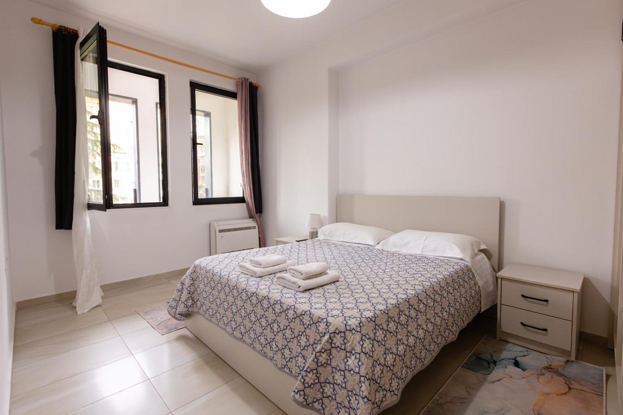 Happy Home Central 1 Tirana Bagian luar foto